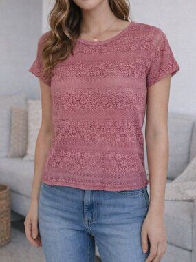 American Eagle Pink Lace Crop Top Size Small Floral Sheer Feminine